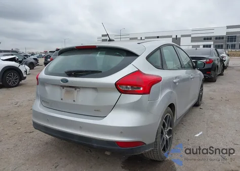 2017 Ford Focus Sel z USA, uszkodzony, nr VIN 1FADP3M28HL332519